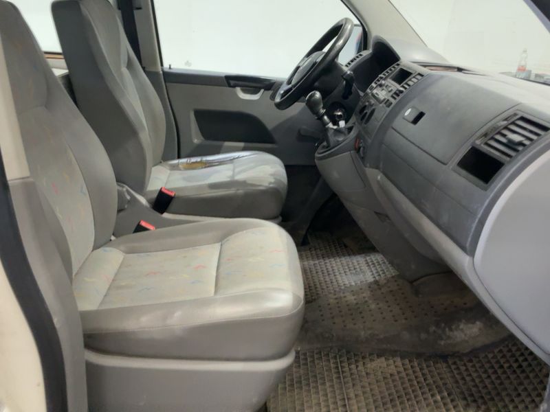 Volkswagen T5 Kombi 1.9 TDI lang 2008 – снимка 16