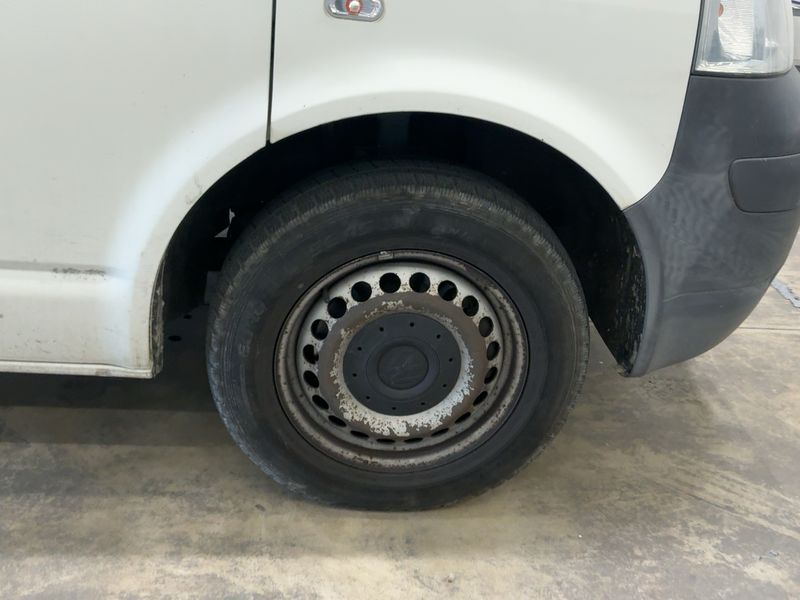 Volkswagen T5 Kombi 1.9 TDI lang 2008 – снимка 11