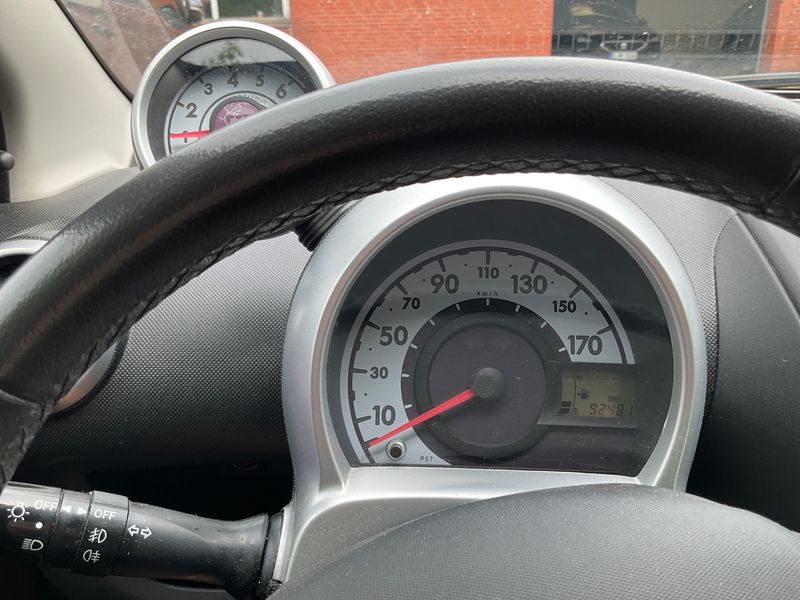 Peugeot 107 1.0 Envy 2012 – снимка 4