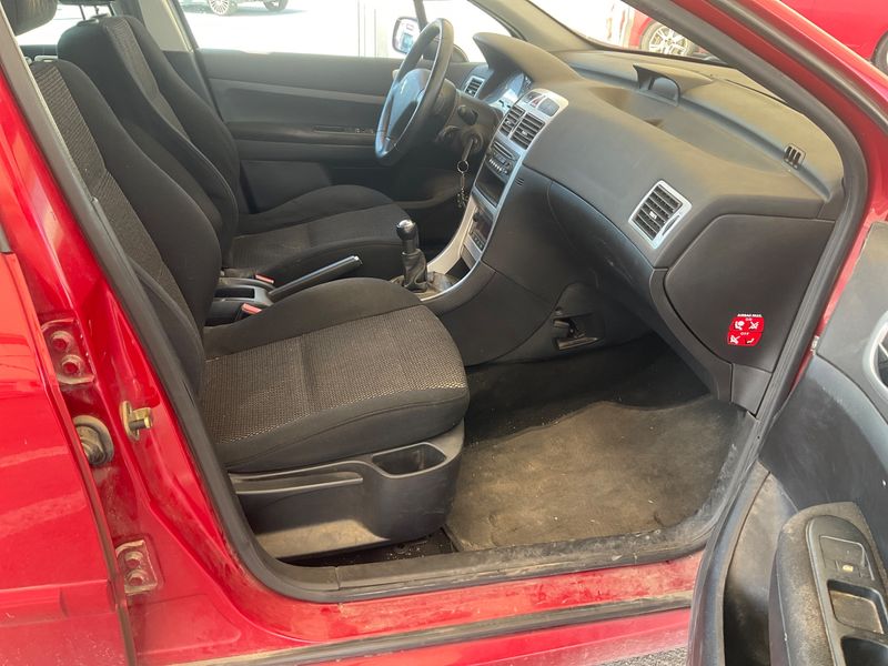 Peugeot 307 1.6 HDi SW Pack + 2006 – снимка 3
