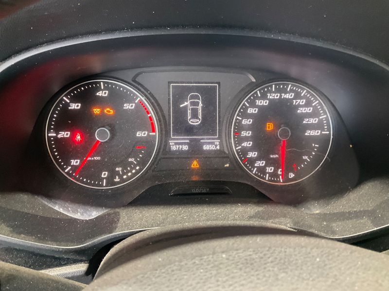 Seat Leon 1.6 TDI Style 2015 – снимка 18