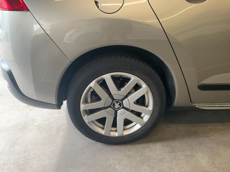 Peugeot 3008 2.0 HDi Hybrid4 2012 – снимка 9