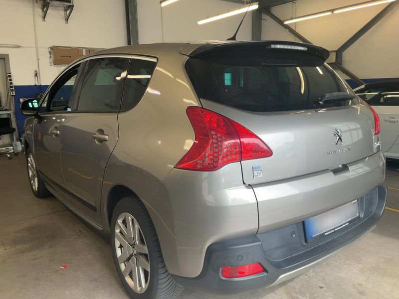 Peugeot 3008 2.0 HDi Hybrid4 2012 – снимка 6