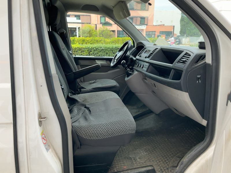 Volkswagen T6 Transporter 2.0 TDI Kasten 2017 – снимка 16