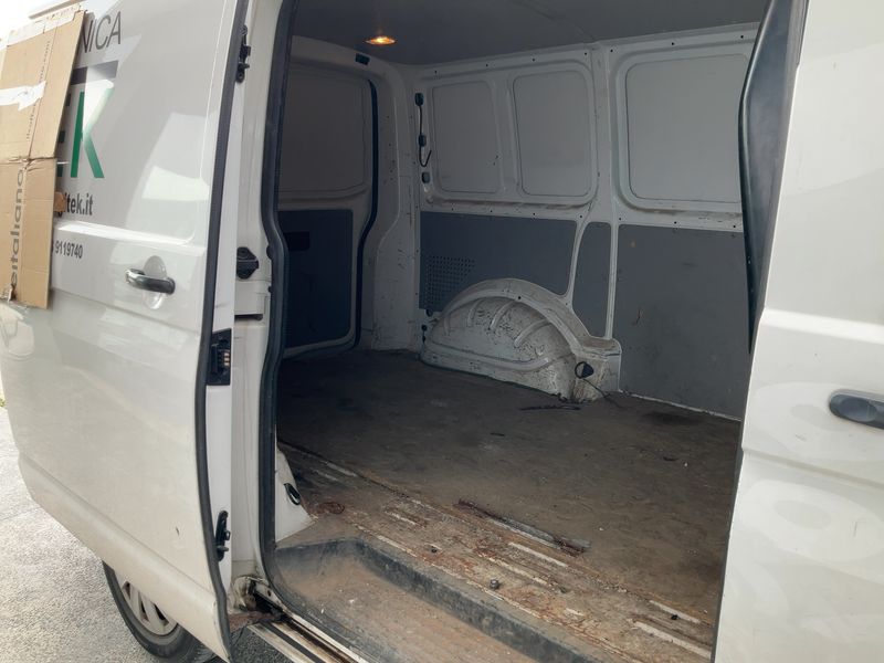 Volkswagen T6 Transporter 2.0 TDI Kasten 2017 – снимка 19