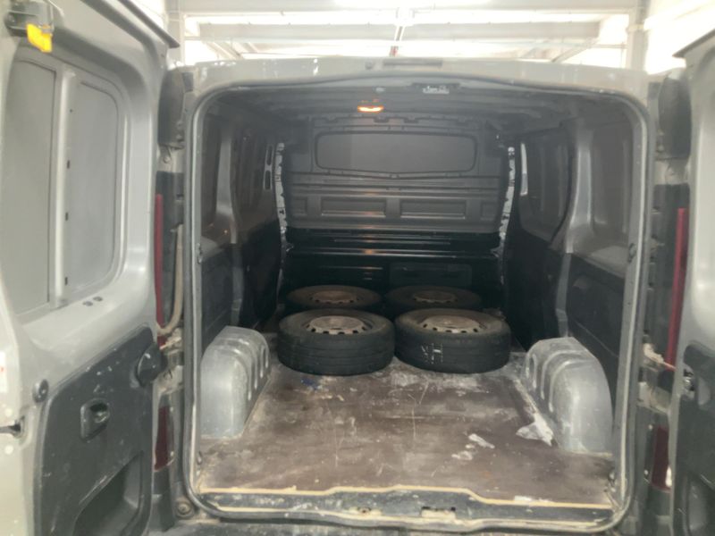 Renault Trafic 1.6 dCi Energy L1H1 2,7t Komfort 2018 – снимка 10