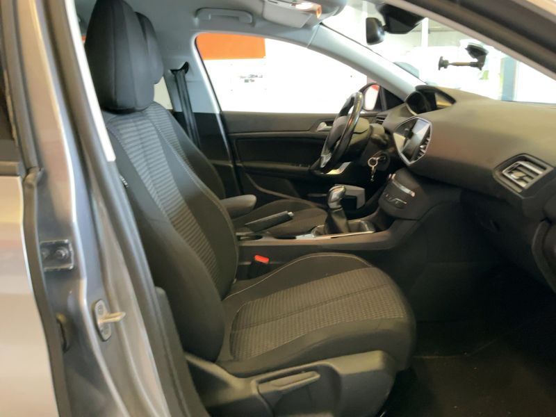 Peugeot 308 1.2 e-THP Style 2017 – снимка 16