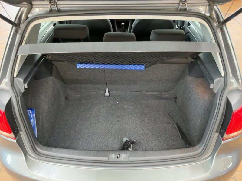 Volkswagen Golf VI 1.6 TDI Trendline BlueMotion Tech 2012 – снимка 15