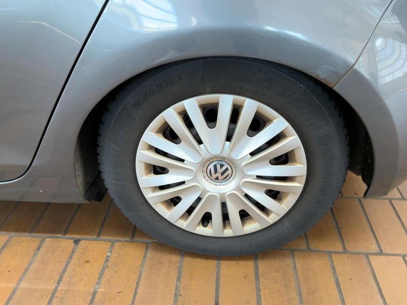 Volkswagen Golf VI 1.6 TDI Trendline BlueMotion Tech 2012 – снимка 5