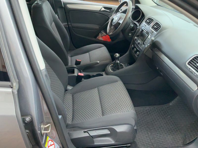 Volkswagen Golf VI 1.6 TDI Trendline BlueMotion Tech 2012 – снимка 16