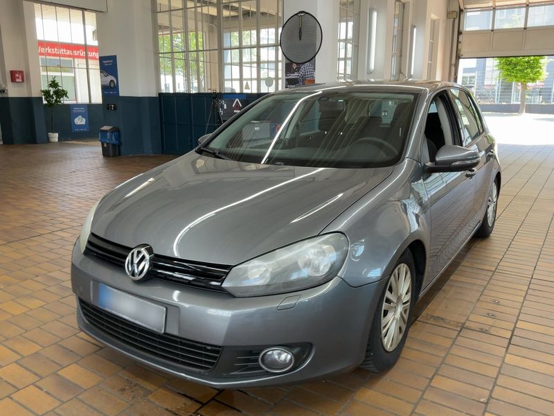 Volkswagen Golf VI 1.6 TDI Trendline BlueMotion Tech 2012 – снимка 1