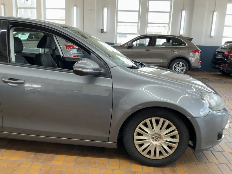 Volkswagen Golf VI 1.6 TDI Trendline BlueMotion Tech 2012 – снимка 12