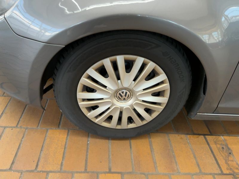Volkswagen Golf VI 1.6 TDI Trendline BlueMotion Tech 2012 – снимка 3
