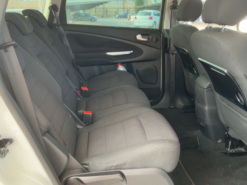 Ford S-Max 2.0 TDCi Titanium 2011 – снимка 19