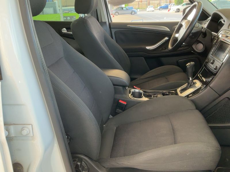 Ford S-Max 2.0 TDCi Titanium 2011 – снимка 16