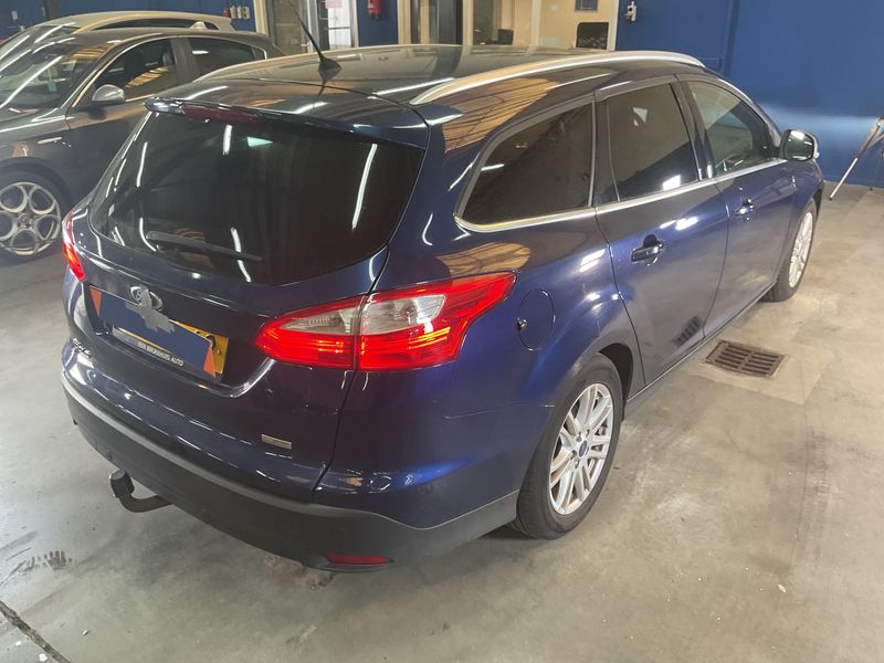 Ford Focus 1.0 EcoBoost Titanium 2013 – снимка 2