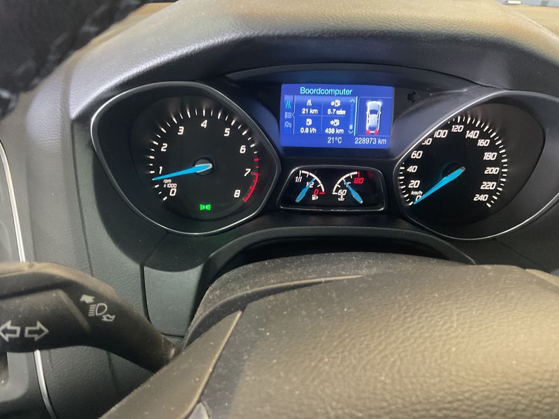 Ford Focus 1.0 EcoBoost Titanium 2013 – снимка 4