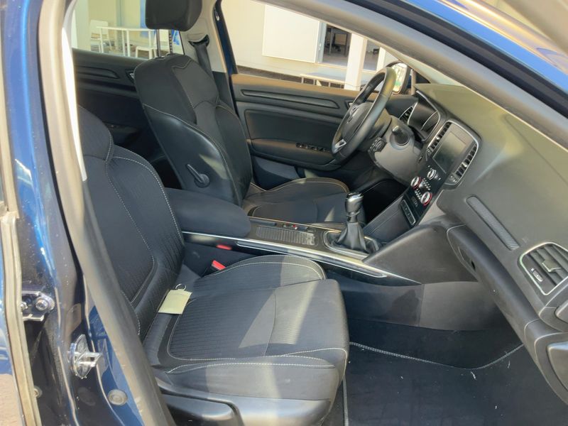 Renault Megane 1.2 TCe Energy Zen 2017 – снимка 16