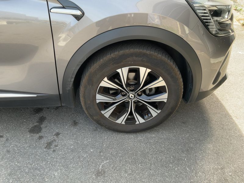 Renault Captur 1.6 Hybrid E-Tech Techno 2023 – снимка 11