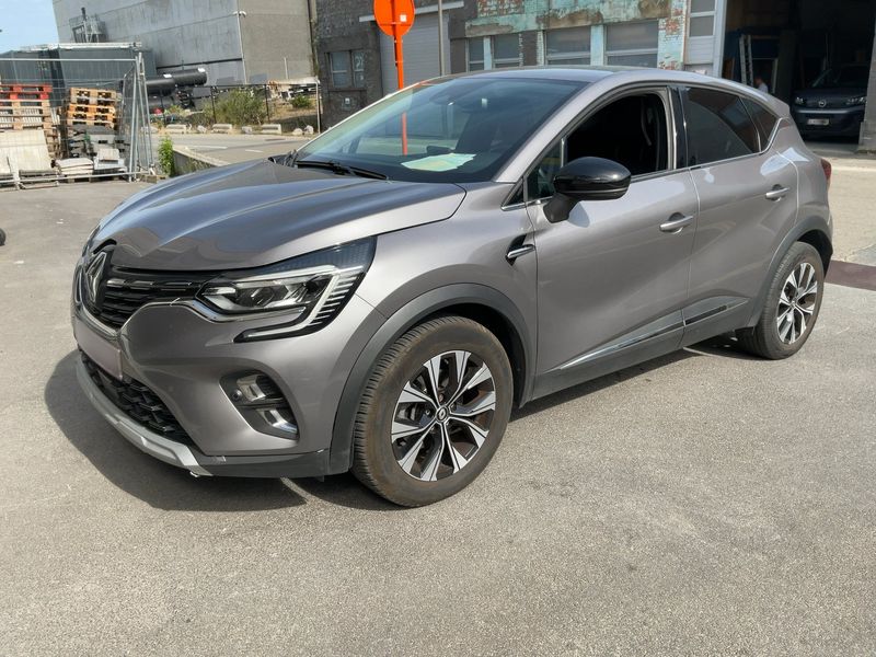 Renault Captur 1.6 Hybrid E-Tech Techno 2023 – снимка 1