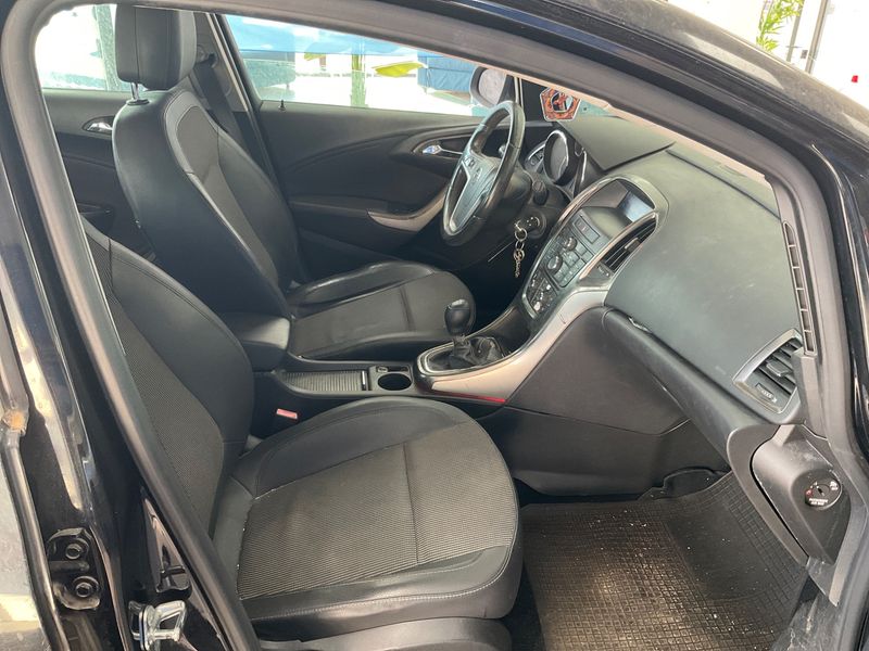 Opel Astra 1.7 CDTI Cosmo 2011 – снимка 3