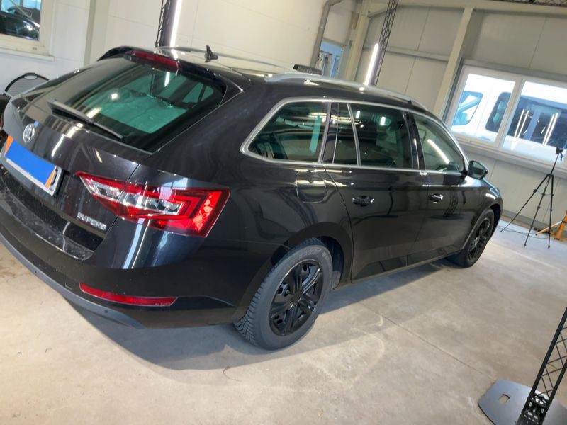 Skoda Superb 2.0 TDI Style 2017 – снимка 10