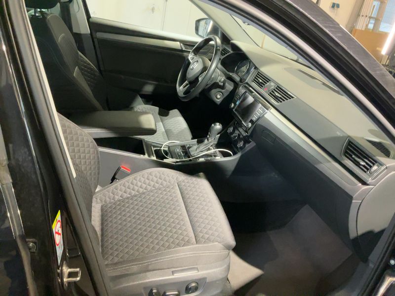 Skoda Superb 2.0 TDI Style 2017 – снимка 17
