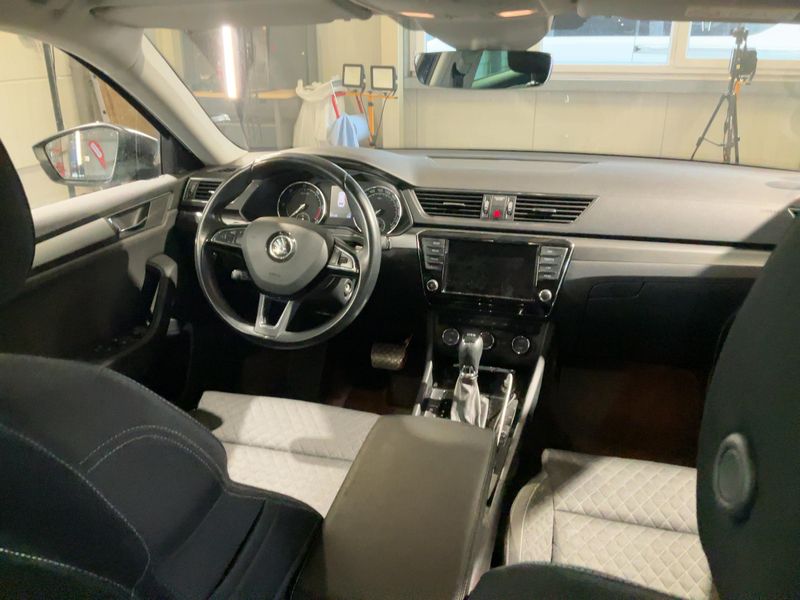 Skoda Superb 2.0 TDI Style 2017 – снимка 18