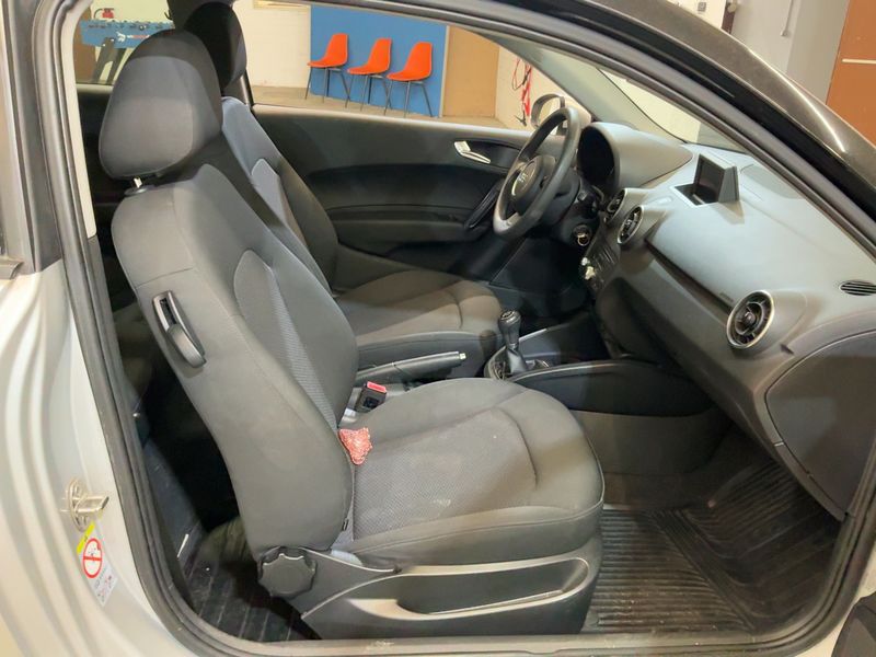 Audi A1 1.2 TFSI Attraction 2013 – снимка 16