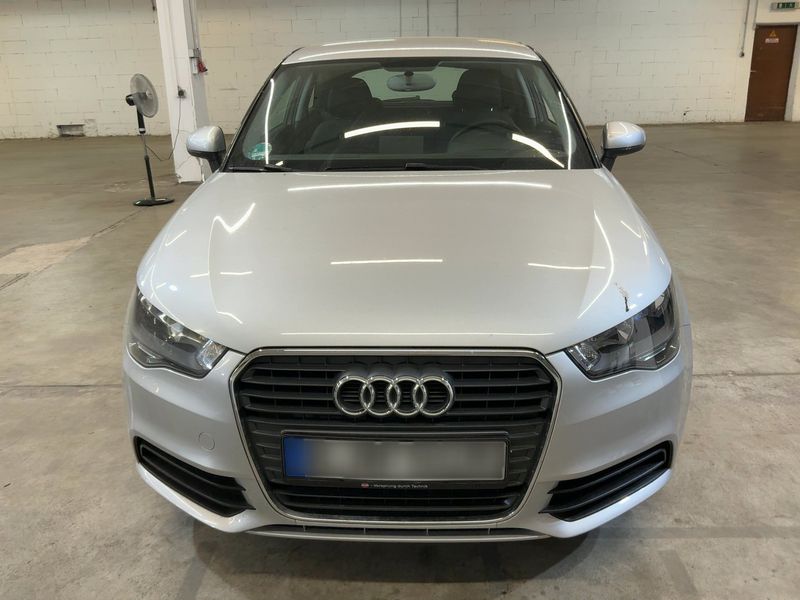 Audi A1 1.2 TFSI Attraction 2013 – снимка 14