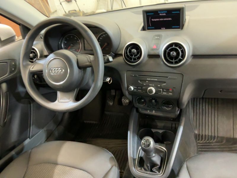 Audi A1 1.2 TFSI Attraction 2013 – снимка 17