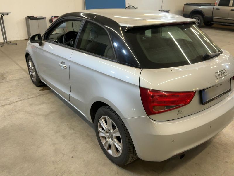 Audi A1 1.2 TFSI Attraction 2013 – снимка 6