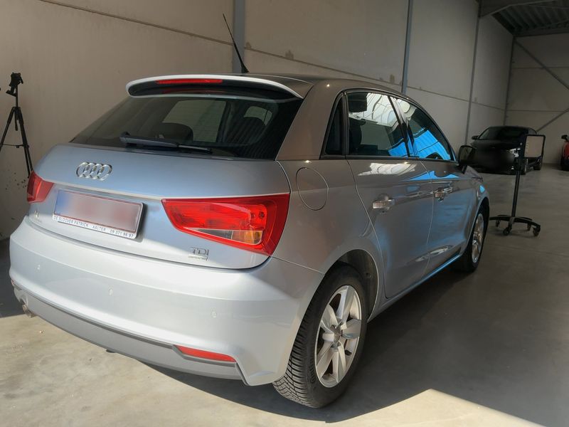 Audi A1 Sportback 1.4 TDI 2015 – снимка 8