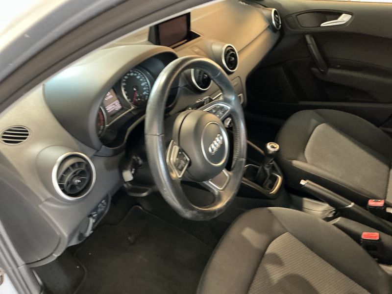 Audi A1 Sportback 1.4 TDI 2015 – снимка 25
