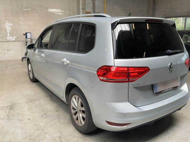 Volkswagen Touran 1.6 TDI Confortline Business BlueMotion Tech 2018 – снимка 6