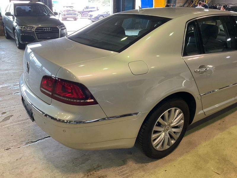 Volkswagen Phaeton 3.0 V6 TDI 4Motion 2015 – снимка 8