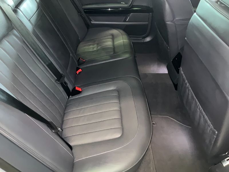Volkswagen Phaeton 3.0 V6 TDI 4Motion 2015 – снимка 19