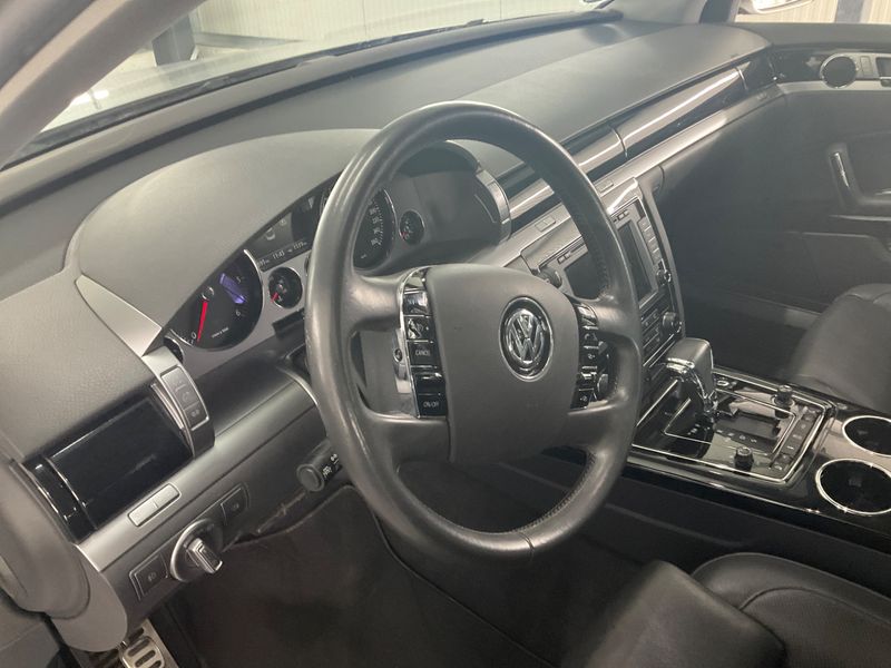 Volkswagen Phaeton 3.0 V6 TDI 4Motion 2015 – снимка 42