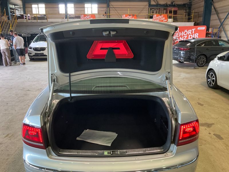 Volkswagen Phaeton 3.0 V6 TDI 4Motion 2015 – снимка 15