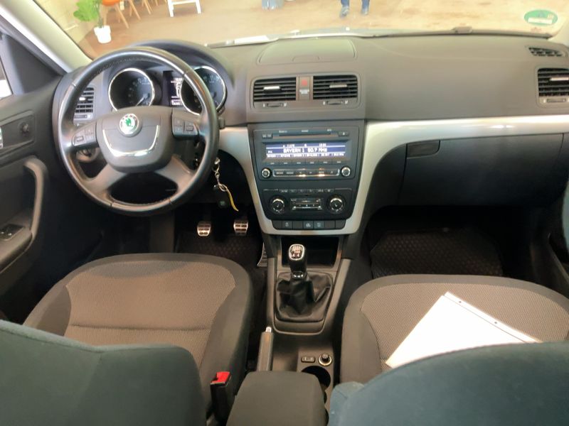 Skoda Yeti 2.0 TDI Ambition 4x4 2013 – снимка 18