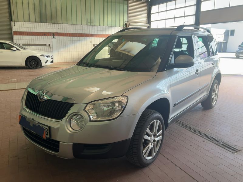Skoda Yeti 2.0 TDI Ambition 4x4 2013 – снимка 1