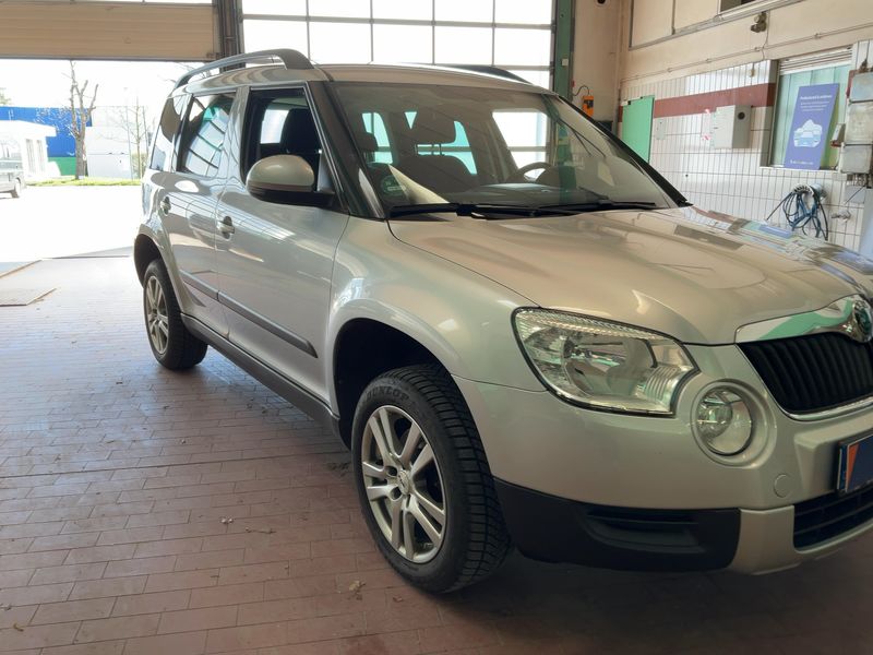 Skoda Yeti 2.0 TDI Ambition 4x4 2013 – снимка 12