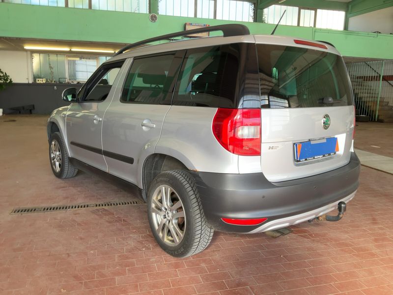 Skoda Yeti 2.0 TDI Ambition 4x4 2013 – снимка 6