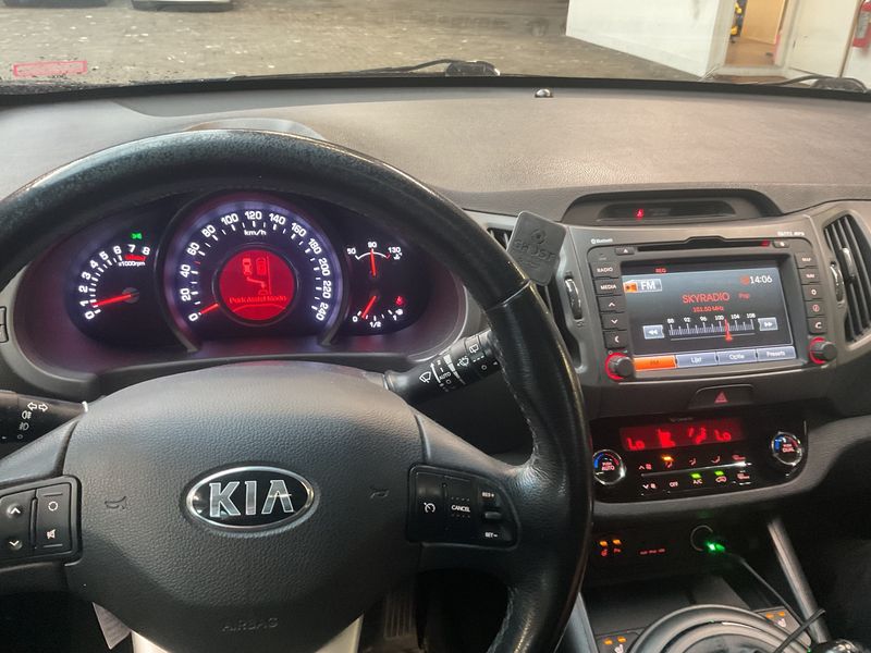 Kia Sportage 1.6 GDI Dream Team 2WD 2013 – снимка 18