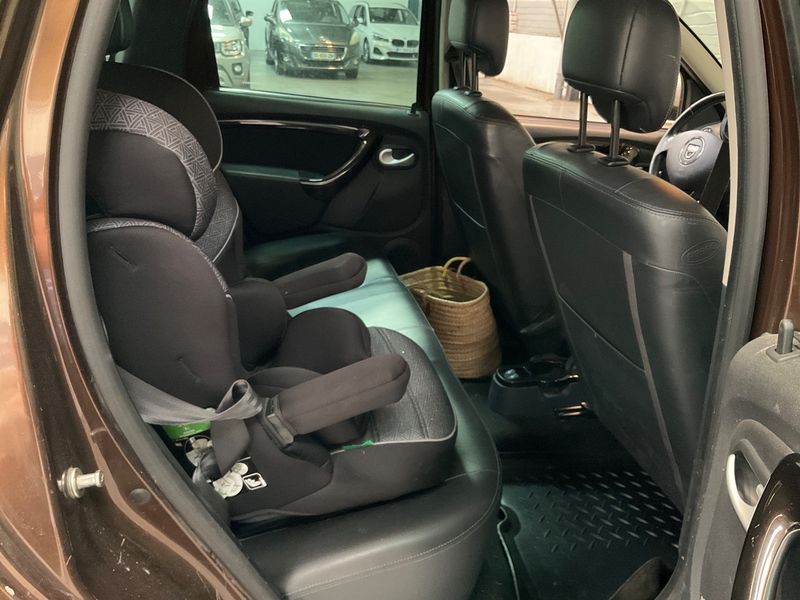 Dacia Duster 1.5 dCi Prestige 4x4 2011 – снимка 19