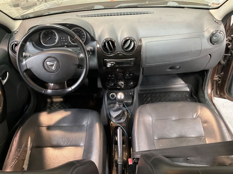 Dacia Duster 1.5 dCi Prestige 4x4 2011 – снимка 17