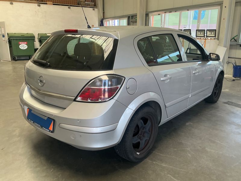 Opel Astra 1.4 Edition 2008 – снимка 2