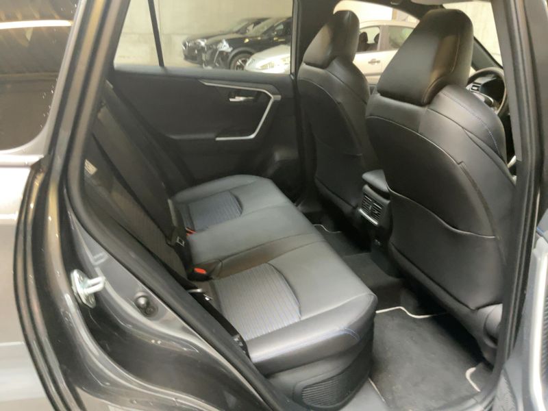 Toyota RAV 4 2.5 Hybrid 4x2 Style Selection 2023 – снимка 19