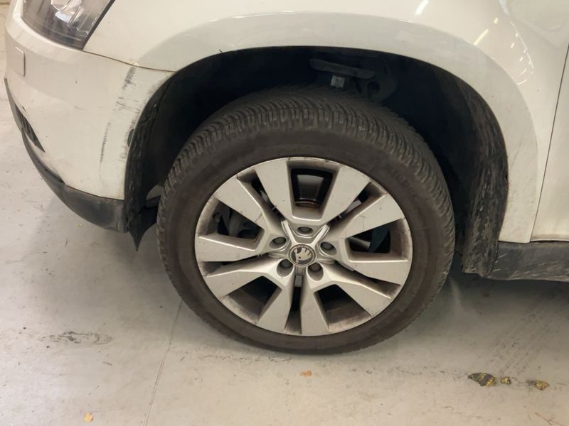 Skoda Yeti 2.0 TDI Elegance Outdoor 4x4 2014 – снимка 3