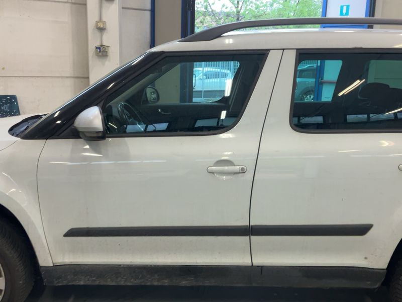 Skoda Yeti 2.0 TDI Elegance Outdoor 4x4 2014 – снимка 4